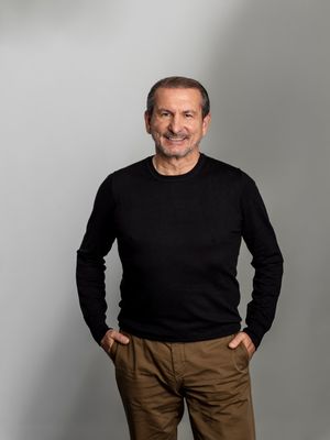 Dr. Roland Folz